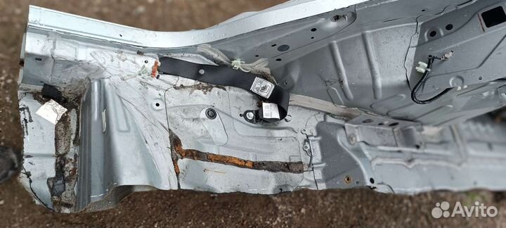 Четверть задняя правая Honda Civic 4D. Оригинал