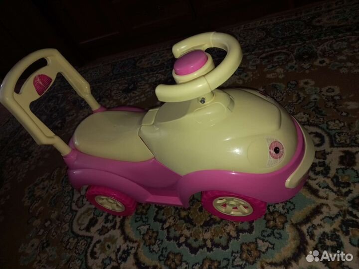 Машинка каталка детская