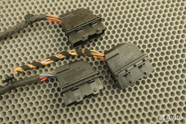 Разъем VAG 8K0972701