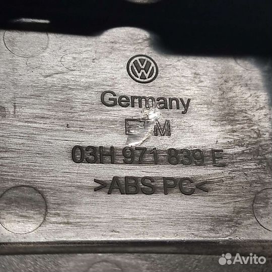 Крышка двигателя 3.6 BHK VW Туарег