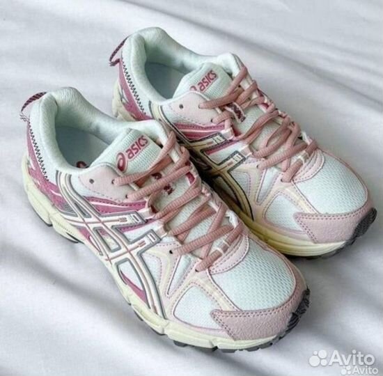 Кроссовки женские asics