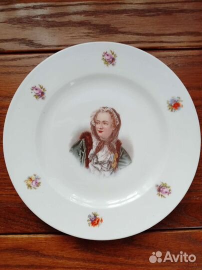 Тарелка Мейсен. Трещин и сколов нет