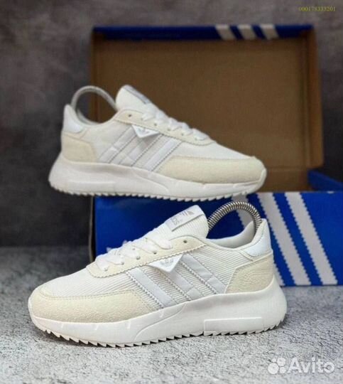 Женские кроссовки Adidas белые