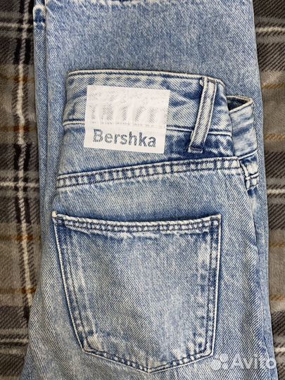 Джинсы bershka прямые 32