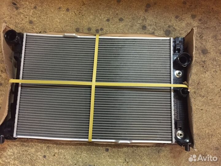 Мерседес радиатор охлаждения 204 207 212 218