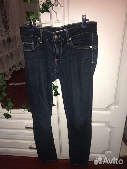 Джинсы женские