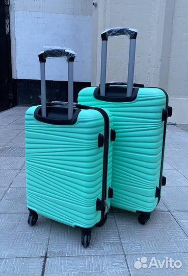 Чемодан мятный