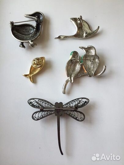 Подвески, броши.Новые