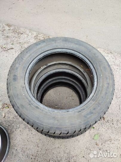 Kumho I'Zen KW31 215/60 R16