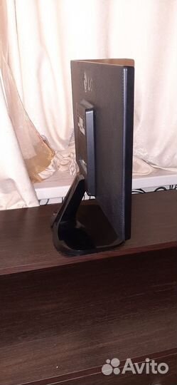 Монитор LG 19.5
