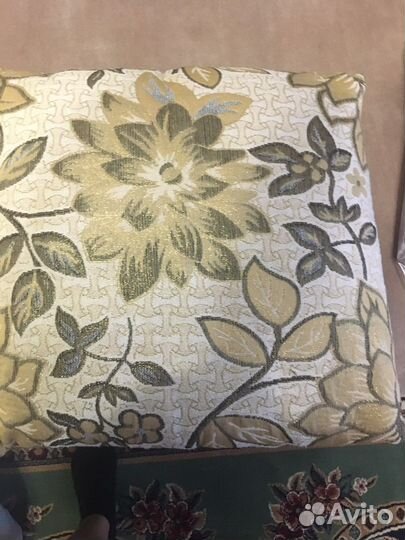 Подушка на диван