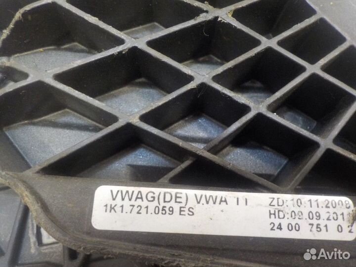 Педаль сцепления VW Volkswagen Golf 6