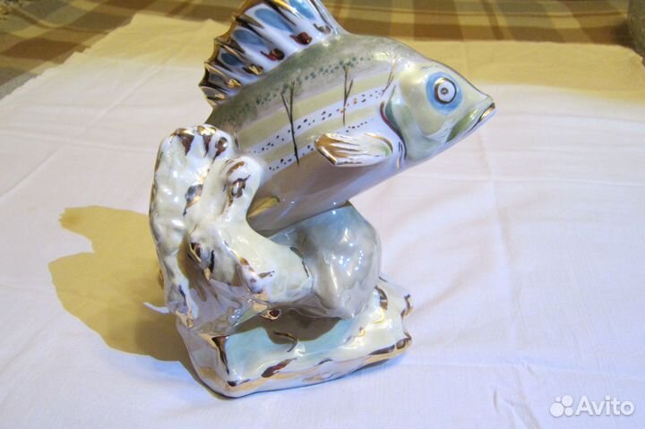 Статуэтка фарфор рыба Дулево