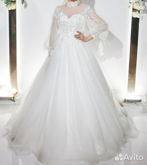 Свадебное платье