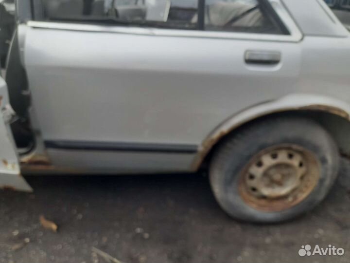 Задние фонари на ford granada 2.0