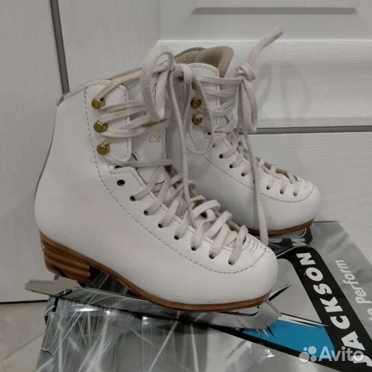 Профессиональные коньки Jackson Elle 26.5