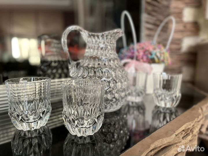 Графин Kvetna 2 литра прозрачный