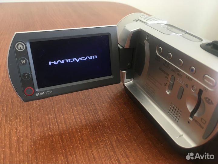 Видеокамера Sony DCR-SR200E