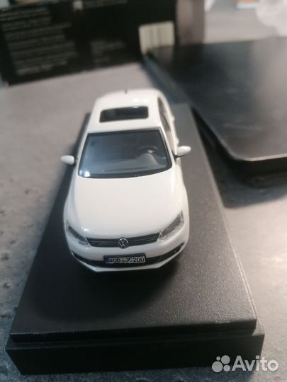 Модель автомобиля vw Jetta mk vl q:43 minichamps