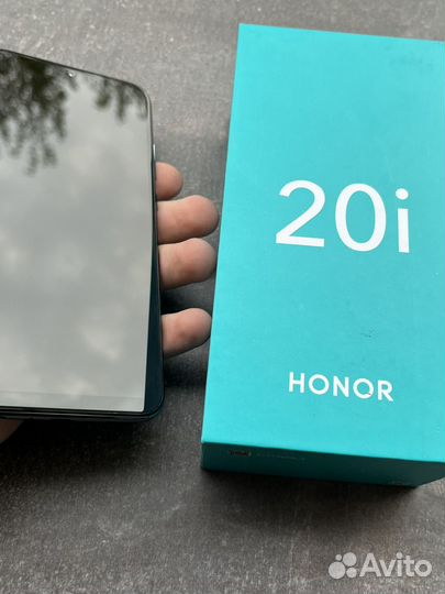 HONOR 20i, 6/64 ГБ