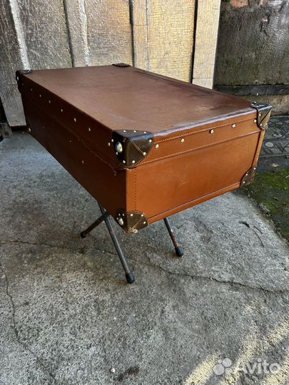 Винтажный кожанный чемодан