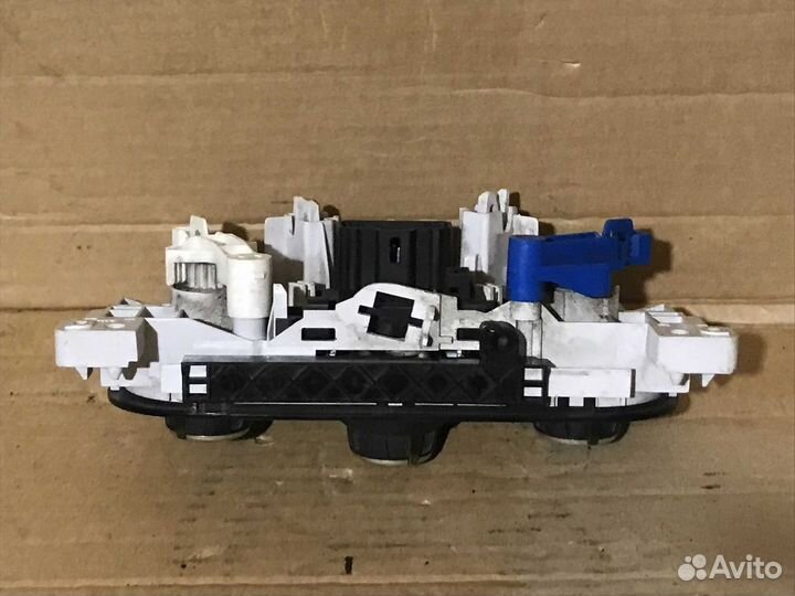 Блок управления отопителем Renault Duster 1