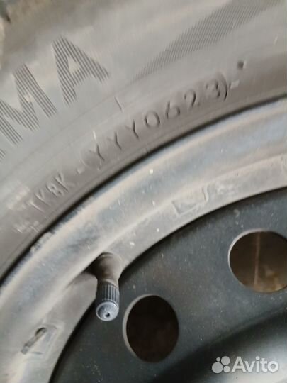 Колеса с штампованными дисками и колпаками