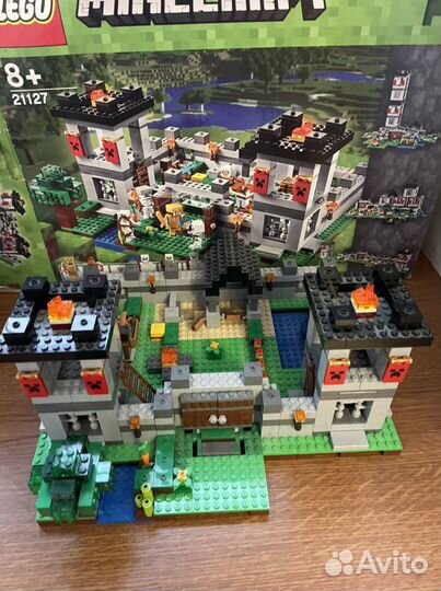 Лего маинкрафт крепость 21127