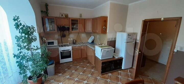 2-к. квартира, 74 м², 1/6 эт.