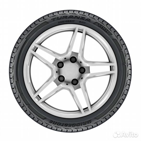 Bridgestone Turanza T001 215/45 R16