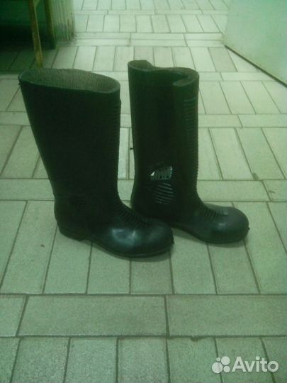 Резиновые сапоги