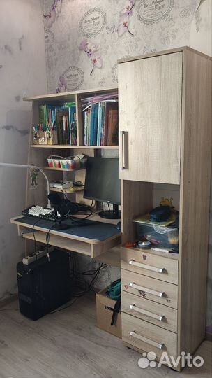 Школьный стол