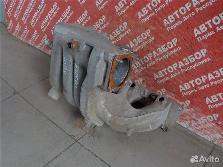 Впускной коллектор Daewoo Espero седан C20LE 1993