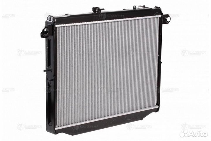 Радиатор охлаждения двигателя Toyota Land Cruiser