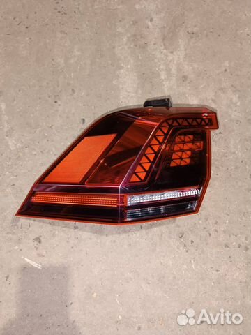 Фонарь задний левый наружный Volkswagen Tiguan 2