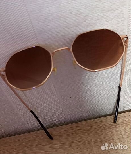 Солнцезащитные очки