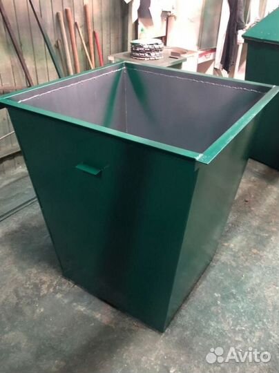 Мусорный контейнер