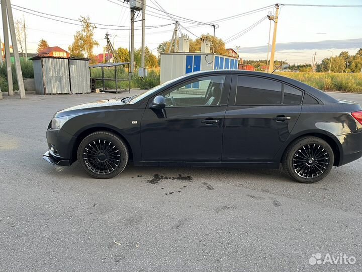Chevrolet Cruze 1.8 AT, 2011, 260 000 км