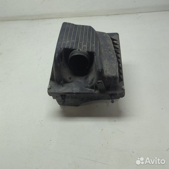 Корпус воздушного фильтра Opel Zafira 2.2 DTI 16V