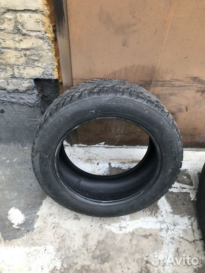 Kumho I'Zen RV Stud KC16 235/55 R18