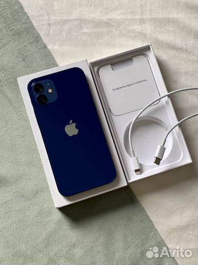 Телефон iPhone 12
