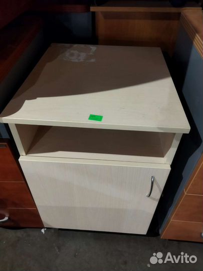 Тумба прикроватная