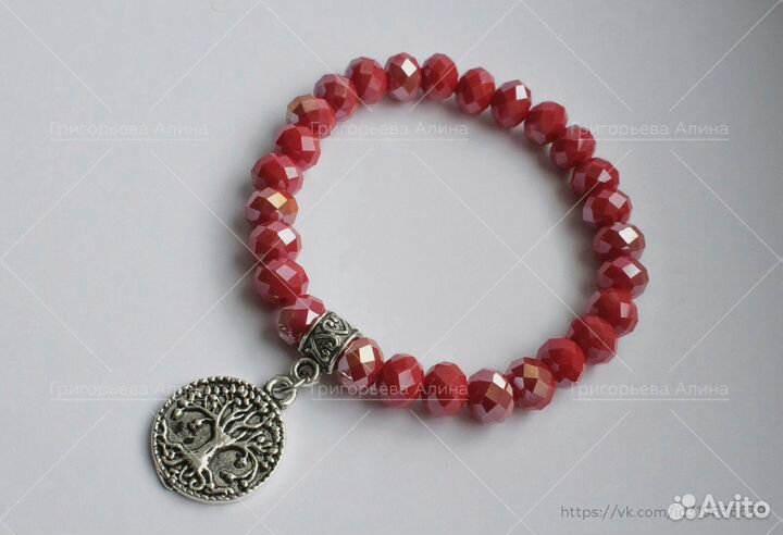 Браслет из стекла с подвеской