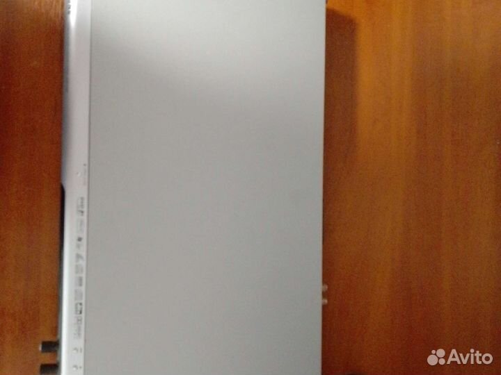 Ultra slim DVD karaoke system DVD-K100 от Samsung