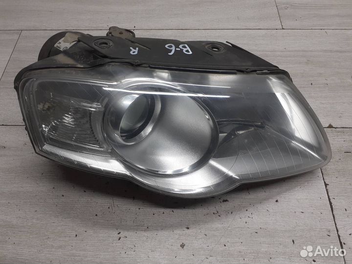 Фара правая Volkswagen Passat B6