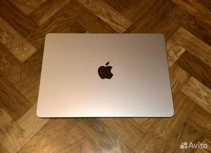 MacBook Air M2 Starlight 8GB/512GB, 7 циклов