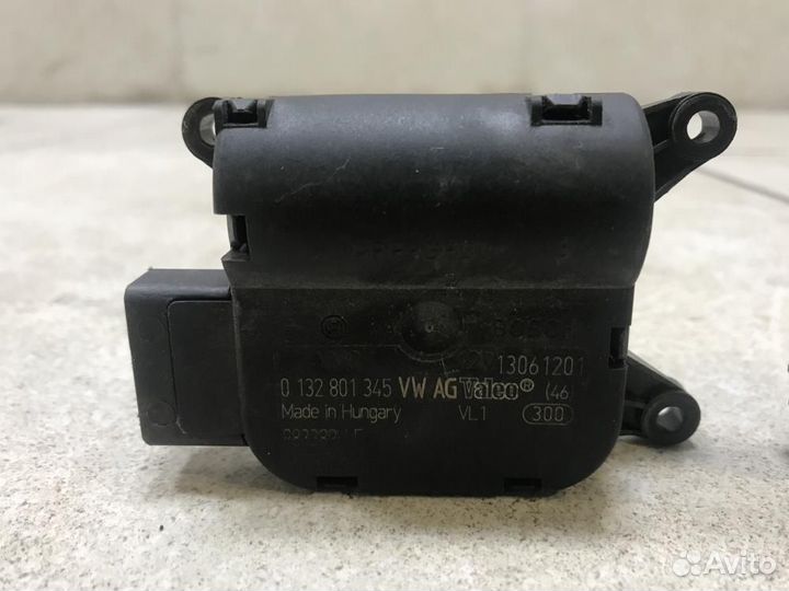 Сервопривод заслонок печки Volkswagen Jetta 5 1K 2