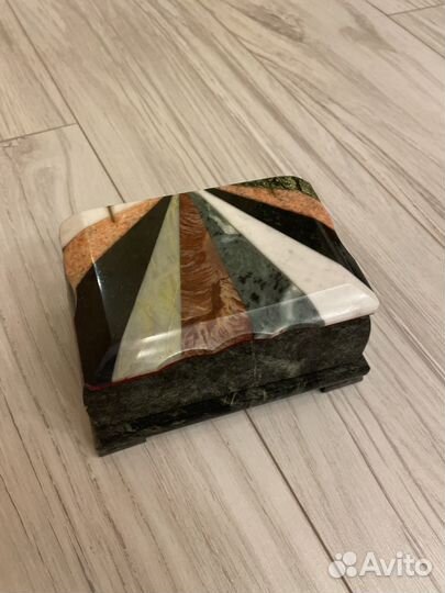 Шкатулка из камня