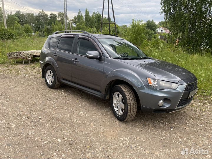 Mitsubishi Outlander 2.0 CVT, 2011, 135 000 км