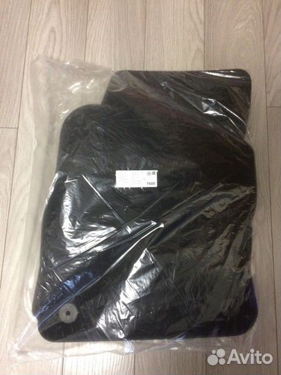 Коврики на VW Тигуан 2 (5NB 863 011 EUN)